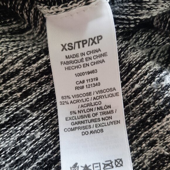 Dynamite XS Knit Halter High Neck Sleeveless Top - Picture 10 of 11